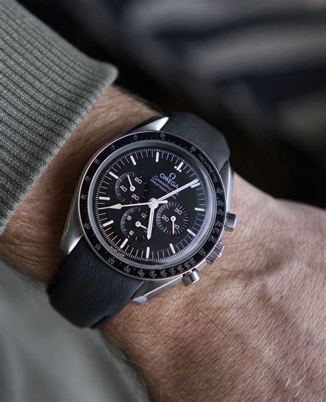 omega speedmaster 2021 leather strap|straps for speedmaster.